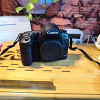 للبيع كانون d5 مارك 2 غنيه عن التعريف كاميرا جدا نضيفه   🔚ملحقات 🔜  زو...