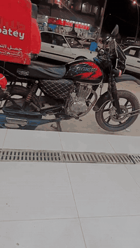 السلام عليكم دراجه بوكسر نظيفه والله ما بيها شي مبدله مكينه عنوان الزبير السعر 750 موديل 22 اوراق ***********
