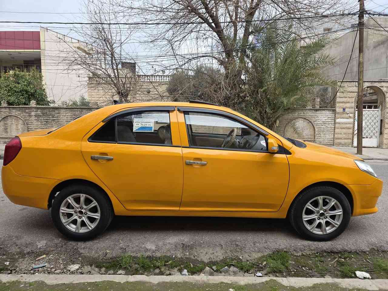 جيلي ام كي
السلام عليكم 
جيلي ام كي 
موديل 2011
رقم رقم بغداد مشروع وطني 
هيئة و غرامات صفر شرط التحويل 
بيها بارد بل جاملغ النفر والباب ومصبوغه عام للجماليه 
تخم تاير جديد 
ادامه كامل عليها سياره مال رزقه 
السياره ناقصها بس تبريد 
وترايك ع بغداد 
السعر 38وبيها مجال 
للتواصل
مكان سياره موصل 
 
***********الاتصال 
***********واتساب
