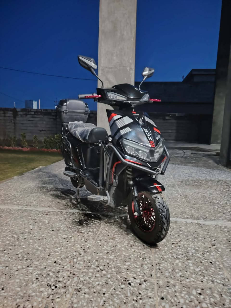 سلام عليكم
دراجه شحن فول استعمال شعر
السعر 800 وبيها مجال
الاتصال ***********
