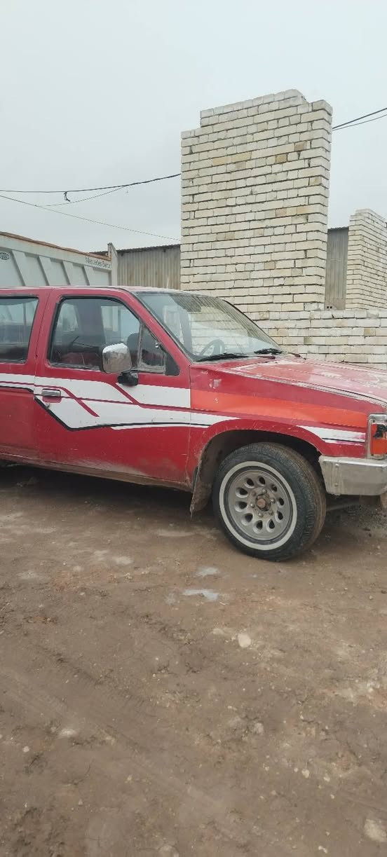 للبيع بيكم نيسان ٩٢ محرك نضيف لا تبخير ولا تنقيص مكفول سنويه ٢٧ مداور ثاني يوم رقم ***********
