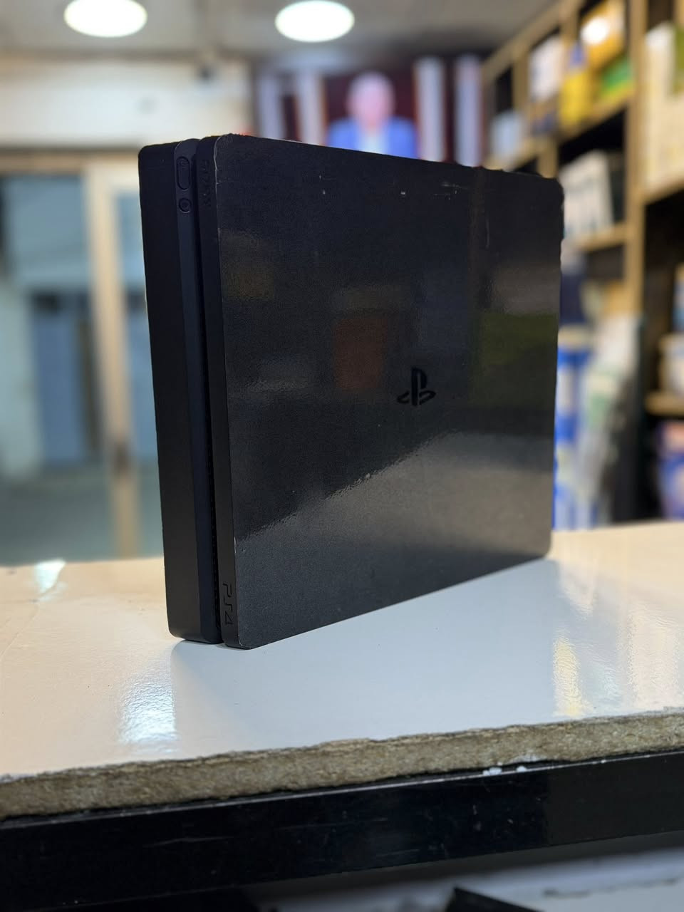 سلام عليكم بلي 4 نص تيرا لوك ستيكر مامفتوح جوستك 1 وكيبل HDاصلي  اون لاين سعر 200 رقم هاتف *********** مكاني شعلة
