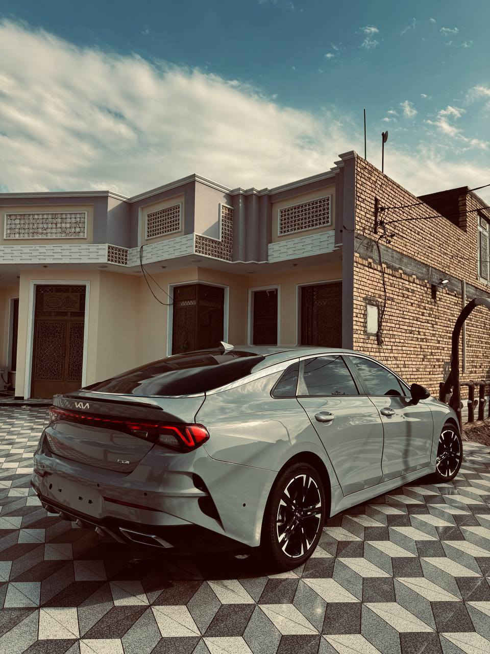 ياالله
السلام عليكم للبيع كي فايف K5 مديل 2024 بدون رقم ترقيم جميع المحافضات. سياره لون مميز سمنتي
حادث السياره قبق الجنطه بيهه بارد وضبغ وباقي السياره كفاله
سياره موصفات GT LINE فول
رادار امامي + قياده ذاتيه + تحديد مسار
داخل احمر + كراسي كهربائ + تدفئه بل كشن
رادار جاني + اشاره بل مري + اربع وضعيات قياده
مكينه 1600 تيربو
سياره جديده بمعنه الكلمه 
السعر 172 بيهه مجال حق الجيه
العنوان ذي قار قضاء الفهود📍  لتواصل ***********
***********
