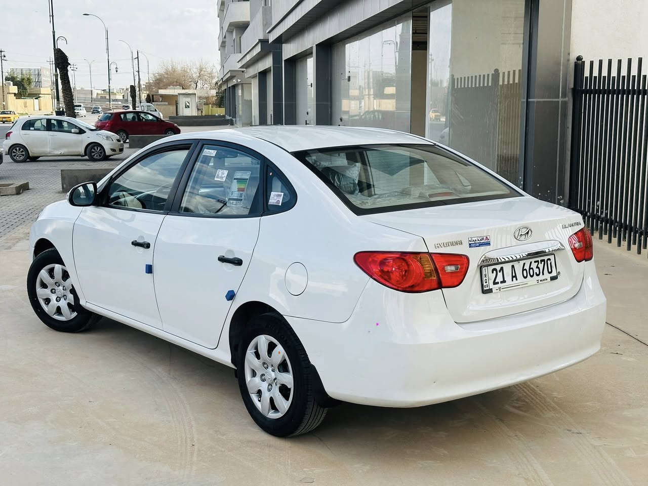 هونداي النترا خليجي2010 ابيض ثلجي  گير اوتوماتيك  ژينكة سنوية هزة رقم كلها 2030  محرك كير بشرط مامفتوح سيارة بيها قطعتين و نص  بدون دواخل  بدون ايرباك  تبريد ثلج ، تايرات جديدة ،  
سعرها 102 بي  مجال بسيط مكان السيارة كركوك ايسكان 
اسيا   :    ***********
كورك : ***********
