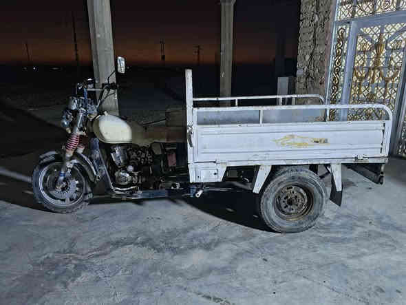 للبيع ستوته شغاله كهربائيات.  محرك شاد. 22. سعر 550. وبيها مجال. مكان هيت الخوضه. 
***********
