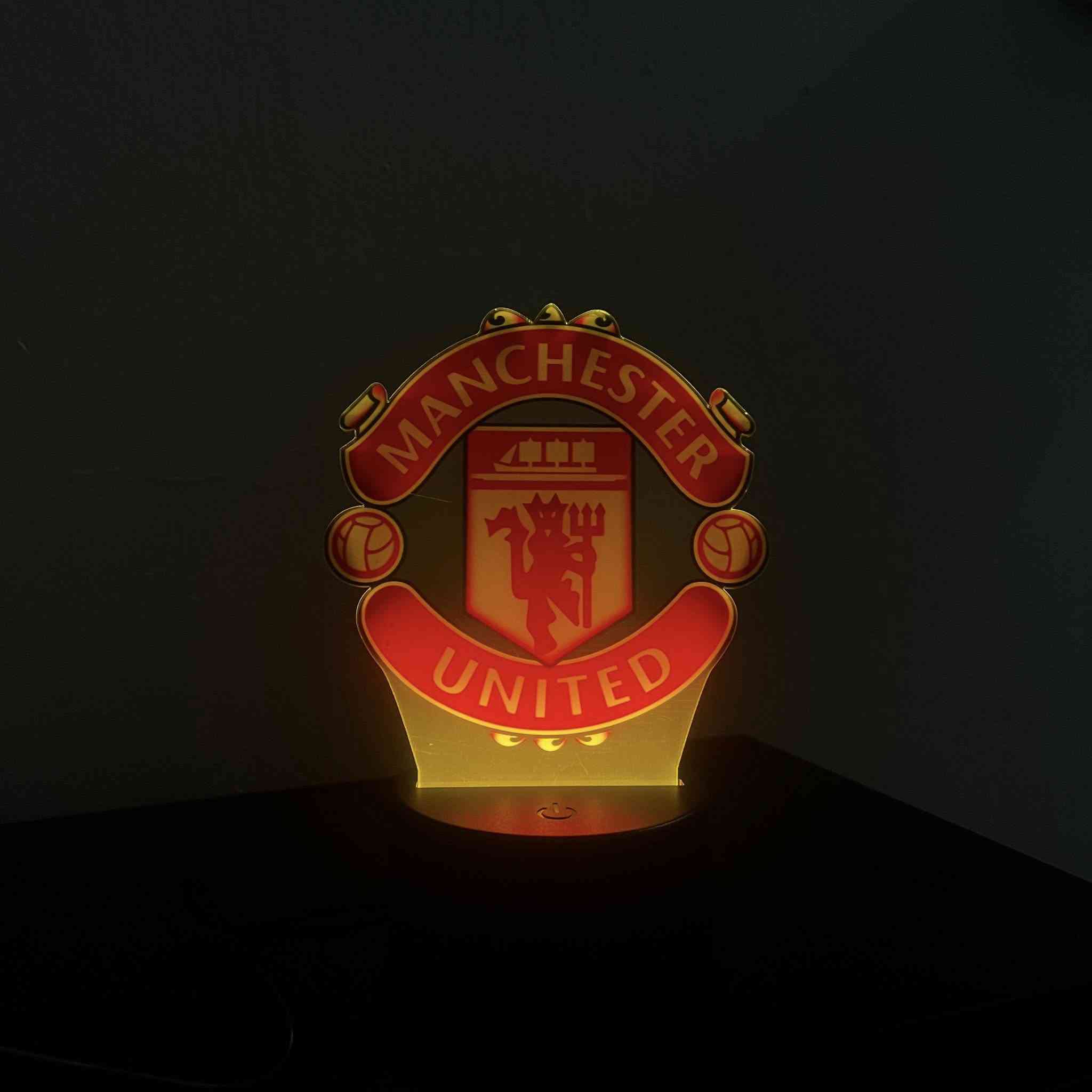 متوفر الآن كمية محدودة من أباجورات الاكريليك ثلاثية الأبعاد، بتصاميم مطلوبة جداً ومنافسة للسوق.
• التصاميم: تشكيلة منوعة تشمل (أندية كرة قدم: ريال مدريد، برشلونة، ميلان وغيرها) + (شخصيات أنمي ناروتو بتصاميم منوعة).
• المواصفات:
• حجم متوسط (مثالي للمكاتب والغرف).
• إضاءة RGB ألوان متعددة مع وضعيات إضاءة مختلفة.
• تحكم كامل عن طريق ريموت كنترول.
• تعمل بطريقتين: (سلك USB أو بطاريات).
• سعر العرض: 10,000 دينار فقط للقطعة!
(ملاحظة: السعر السائد في السوق يتراوح بين 18-25 ألف).
⚠️ نظام البيع:
• البيع جملة فقط (أقل كمية للطلب 10 قطع).
• عرض خاص للكمية كاملة: اشتري الـ 37 قطعة بـ 350,000 دينار فقط بدل (370,000).
للحجز والاستفسار، يرجى مراسلة الصفحة أو الاتصال على: ***********
