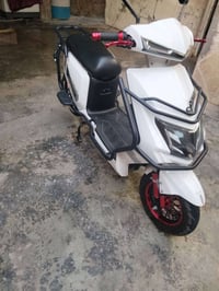 دراجه شحن لبيع نضيفه عنوان بغداد جكوك سعر 450 بيه مجال 07705868163