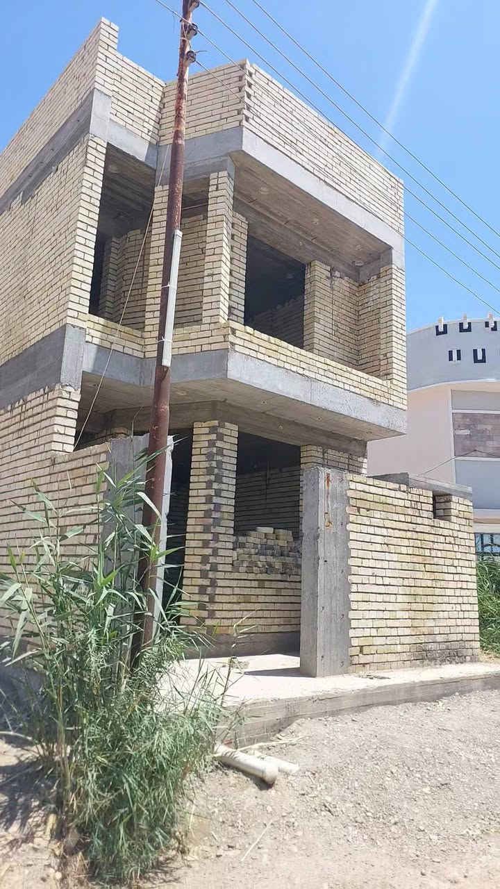 أللهم صل على محمد وعلى آل محمد 
توفر هيكل للبيع موقع قضاء الطارمية حي القادسية الثانية 
ثاني قطعة عن شارع الظباط قطعة ركن بصف ركن هيكل 
مساحة ١١٠م وجة ٥.٥٠ نزال ٢٠ يرهم بيع يرهم مرواس 
سعرة هيكل ٧٢ مليون تريد تسليم مفتاح اسلمك مفتاح ٨٨ مليون 
للإستفسار الاتصال او مراسلة واتساب حياكم الله 
***********. علي المشهداني 
***********. علي المشهداني...
