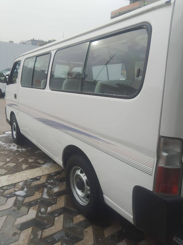 سلام عليكم نيسان يرفان للبيع مكينة كير اكسن مكفولات كافالة عامة عدة اذيول اوبارد شوية بل بجم مديل 2010سيارة بسمي سنوية لتلاثين ما مطلوبة ربع دوشمة هستوني مدوشمهة جديدة سفاري هم وياهة درع ستوني فصلتلهة ***********
