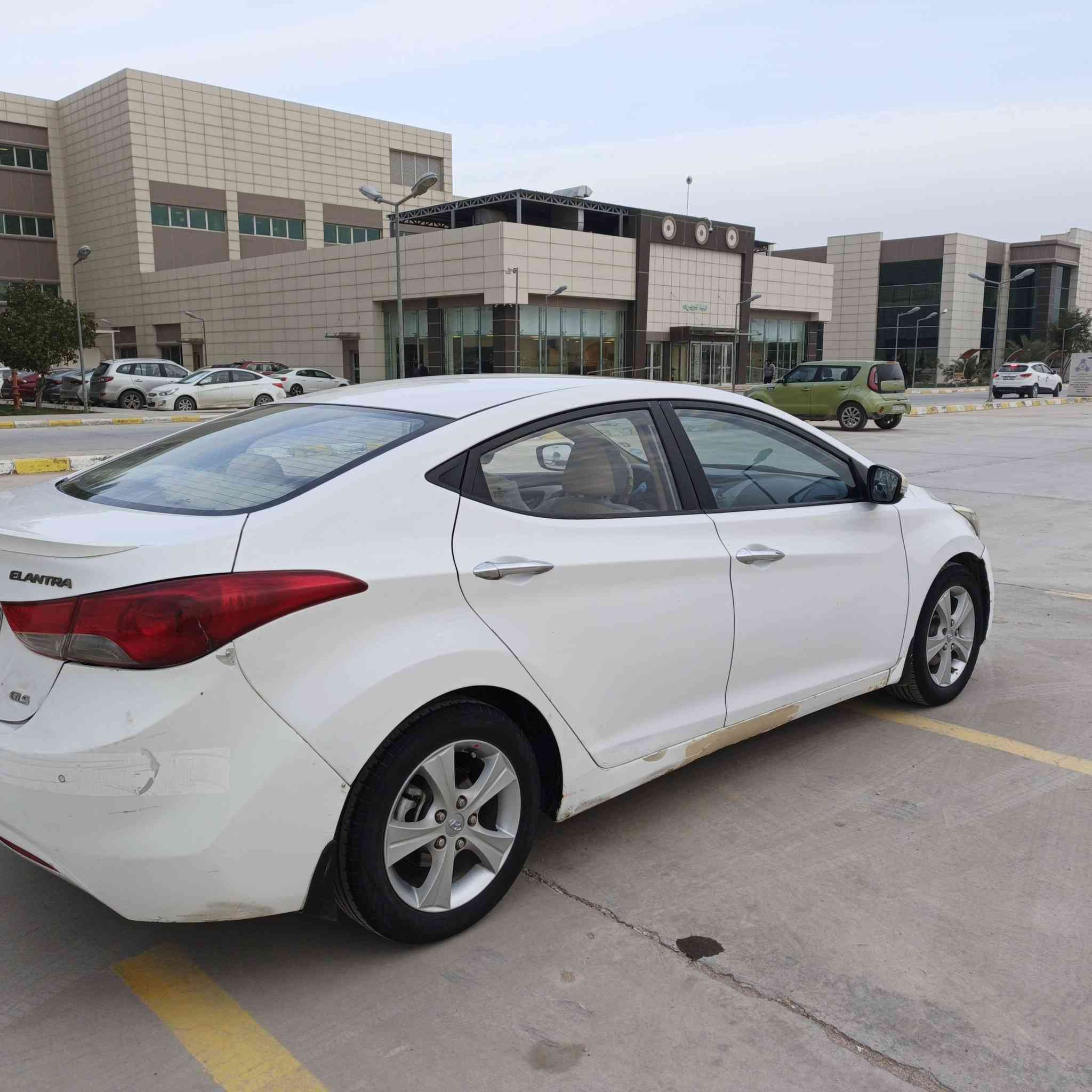 النترا 2013وارد خليجي مكفوله من الضربه گير مكفول مكينه مكفوله من التنقيص حداديه خير من الله سياره مال جناي تجي وتشوف بعينك رقم اربيل باسمي محولهة جديده سياره ماناقصهة كلشي گبل تطلع بيهة
السعر 117وبيهة مجال بصيط 
المكان كربلاء
***********واتساب او اتصال
