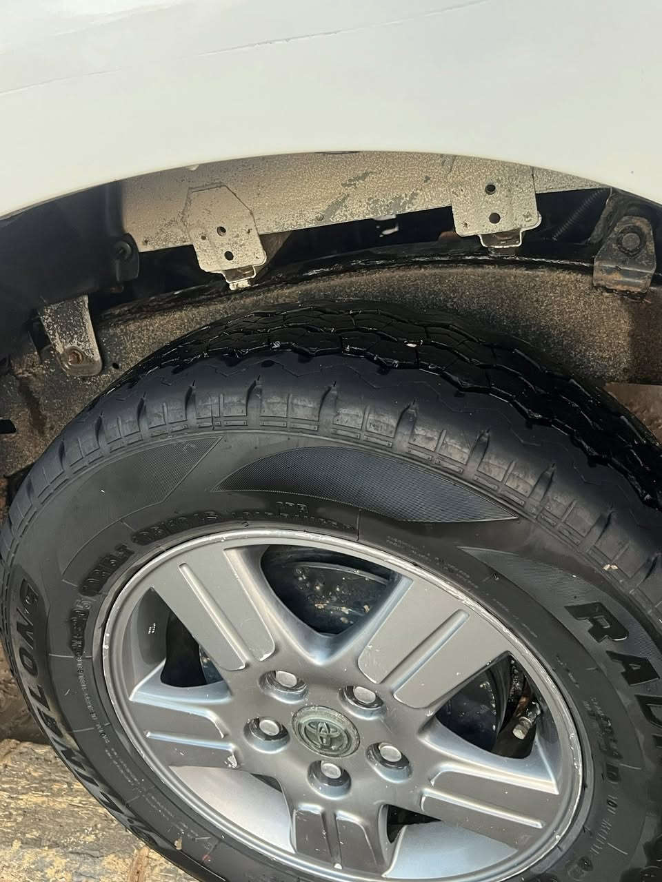 بيكم 2014 عماني 
كير عادي 
كشن متصل 
شاصي 12
رقم بغداد
مسجل شاشه ايباد تدفئه تبريد 
باسمي تحويل مباشر سنويه ما نافذه كير محرك تخم تاير كلش نضيفه السياره  
بيهه رشه صبغ قليل تقريبا شبر خلف التاير الخلفي  والباقي كفاله ماشر عليه بالصوره السعر 180 وبيه مجال قليل ***********
