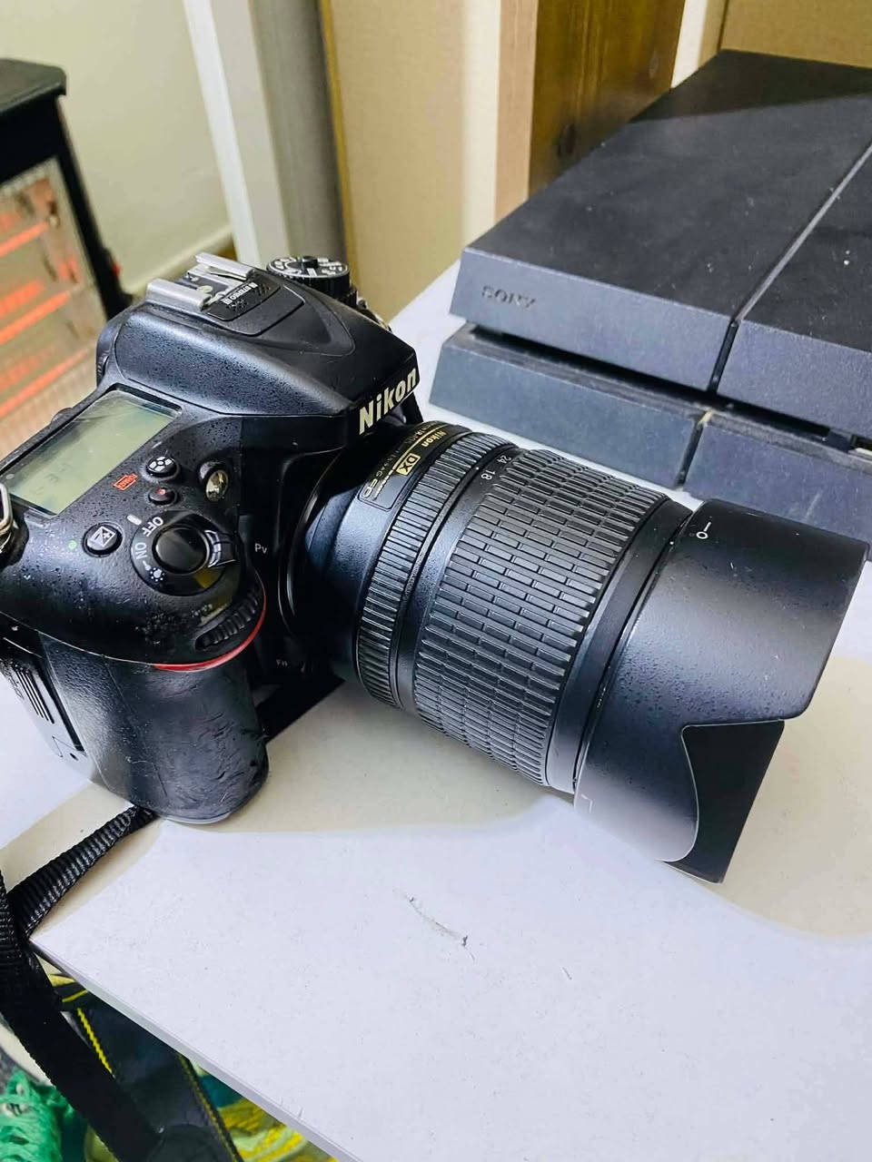 كاميرا نيكون 7100  
عدسة 105-18 

نظيفة إلى درجة بدون مبالغة  📸
الملحقات ..
جلدة العدسة 
جنطة العدسة
ناقل صور
كراب العدسة

*********** للاستفسار
أو الدخول خاص

من الاخير السعر جداً مناسب
الشراي فقط يتواصل ...
