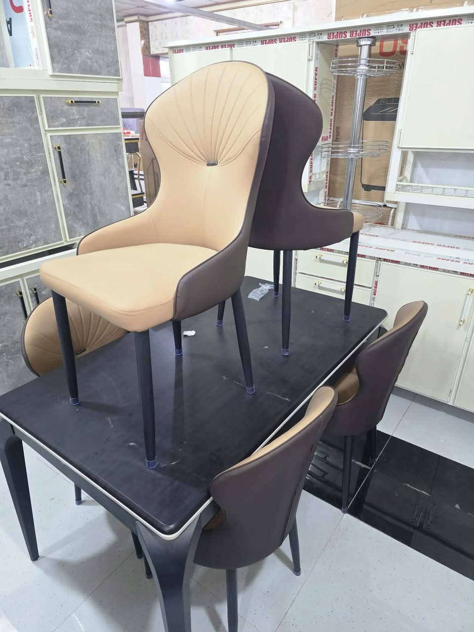 معرض ابو فواز للاثاث المنزلي الجمله والمفرد
وصول وجبه جديد من ميز طعام سطح خشب مرمري احطاطه ثقيل 6 كراسي و 4 كراسي بسعار مناسب زورونا تجدون كل ماهوه جديد 🌹 🌹 🌹 🌹 

#ملاحضه_متوفر_جمله_لصحاب_المحلات 

 العنوان تكريت شارع الزهور مقابل كليه تربيه البنات مجاور الناصر مول الاستفسار والاتصال بل ***********
***********اتصال
***********واتساب فقط
