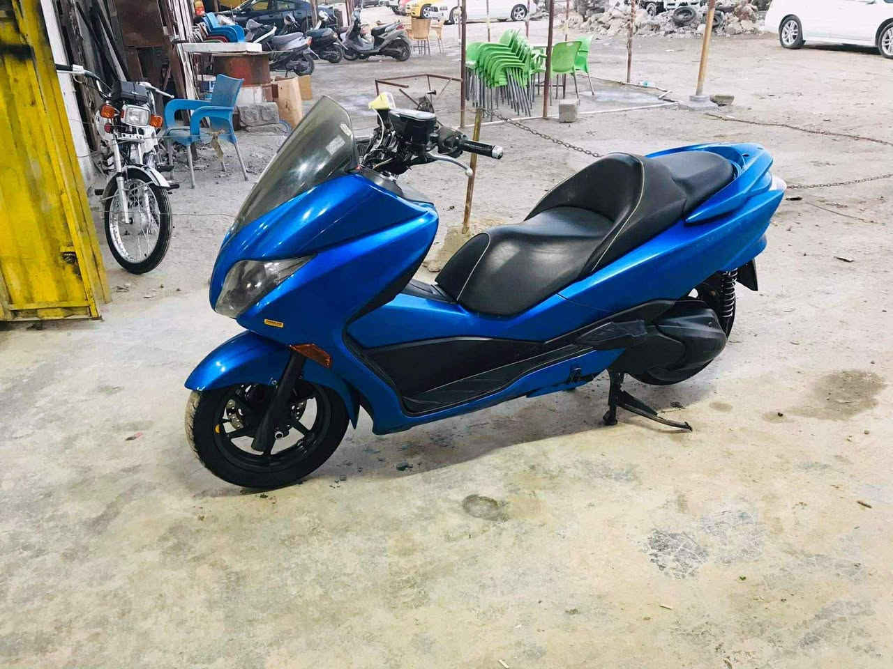 اللهم صلي على محمد وال محمد
فورزه 010 

اس سفن محرك ابيض

لون جويتي 

كفاله كفر ومحرك

دراجه جديده 

السعر 14 وبيه مجال 

مكان سماوه قضاء الرميثه

***********
