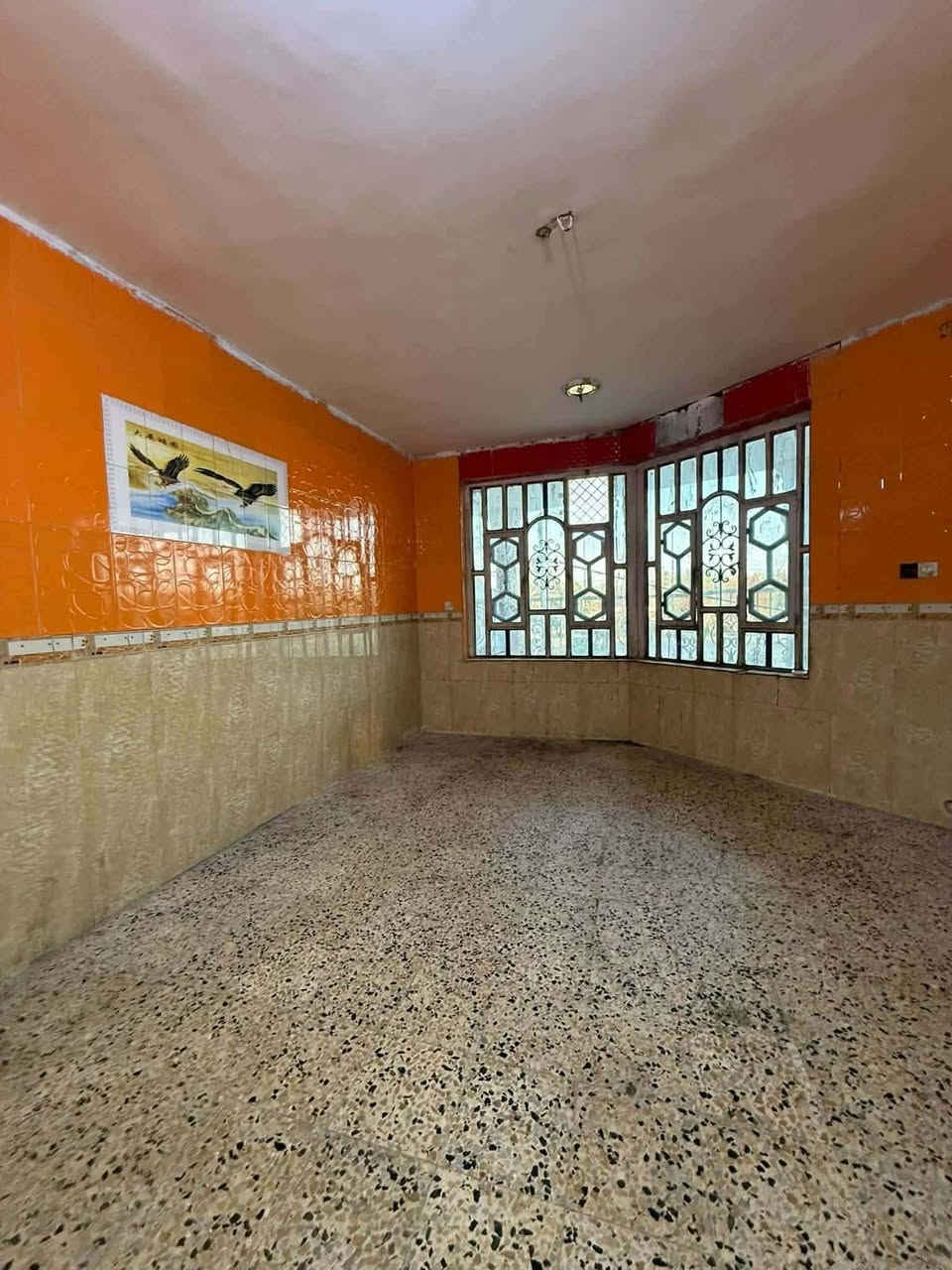 إيجار $ إيجار $🔅 السلام عليكم دار تجاري للأيجار يصلح سكن شركة أو مكتب أو روضة     
طابو صرف بناء نظيف جدا    🔅  🔆 كافة الخدمات 
⚜️ المســــاحة⚜️ 250م مع حديقة امام الدار مساحة 300م        
⚜️ العنــــوان ⚜️ حلة  ابي غرق حي الحسين  سنترع الشارع 

            🔆  الــتـــفـــــاصـيــــل  🔆
طابقين  يحتوي على غرفة نوم عدد6 كليدور صالة مطبخ مجمع صحيات داخلية وخارجية عدد 5 ماطور سخان عدد 2 كهرباء مولدة جاهزة بدون نقص    
🔱الــســعـــر  الإيجار   /// خاص      🔱  

⚜️⚜️⚜️⚜️⚜️⚜️⚜️        
((للاستفســار مراجعـة  # مكتب المستشار للعقارات _والمقــاولات_العامــة
  َنـستـقـبل جـمـيع الـعروض الـعـقاريـه ↪️
بـيع -شـراء - تـعـقيب - إجـازة بـناء - إفـراز- رهـن وكافة الدوانم الزراعية  والقطع والأراضي الزراعية-  ومن لديه دور شقق محال مشتملات للأيجار))
العنــوان : حلة / حي الامام علي الفرع المجاور لمطبعة حي الامام  أو مجاور قصابة  الاخوين   او الاتصال على الارقام.🟡🟡📞📞📞♾
 🔆📞***********
*******+
***********
***********
