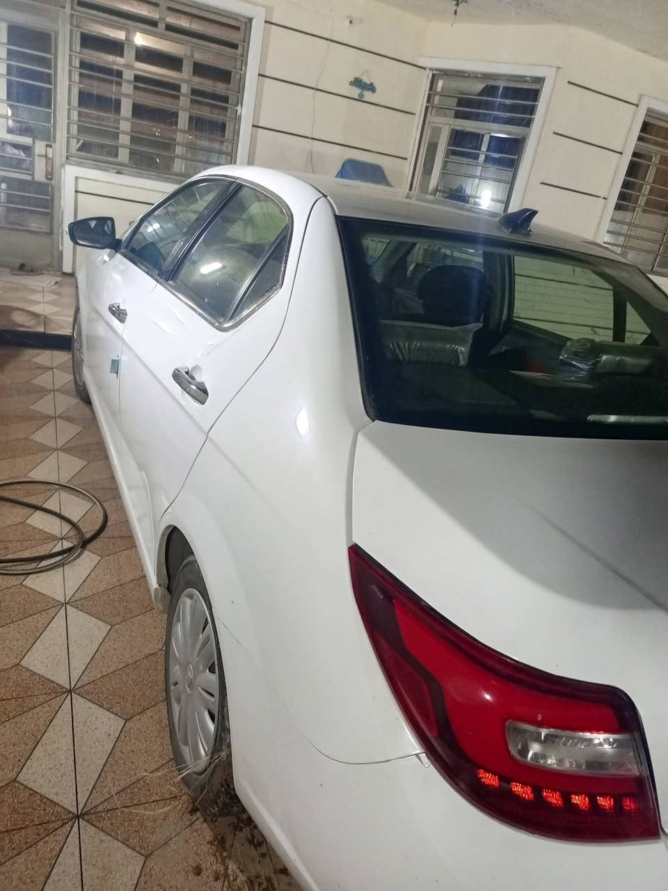 سمند دنا موديل 24استلام شركه ماشيه 34الف مضروبه بجم ماواصل لغد ولاشاصي مبدل بنيد ودعامية السعر 72بيه مجال بغداد ***********وتساب مفتوح
