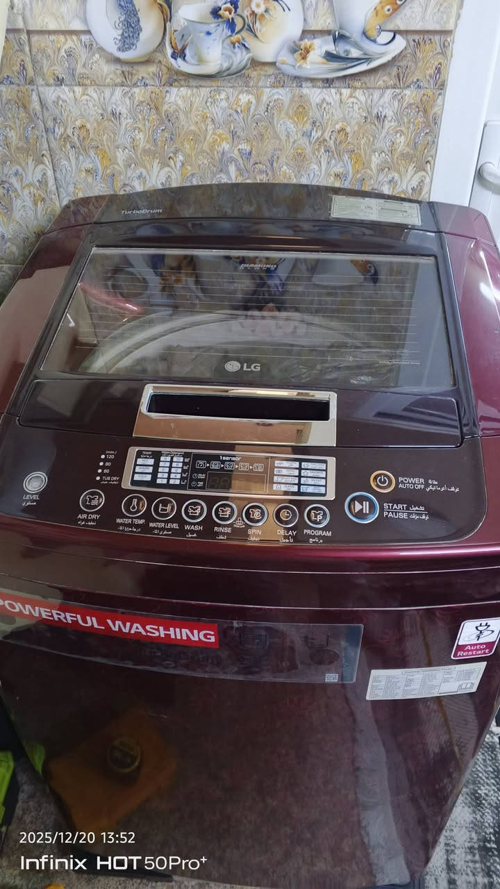 سلام عليكم غساله ماركه LG ضمان 10سنوات 18كيلو غسل تنشيف جميع الميزات بيه مي بارد حار غسل مفرشات صار 5اشهر بعده جديده هي موضح بالفديو شغله نضام تنبيه حساس لون مميز للبيع سعر250وبيه مجال عنوان بغداد الدوره حي اسيا ***********
