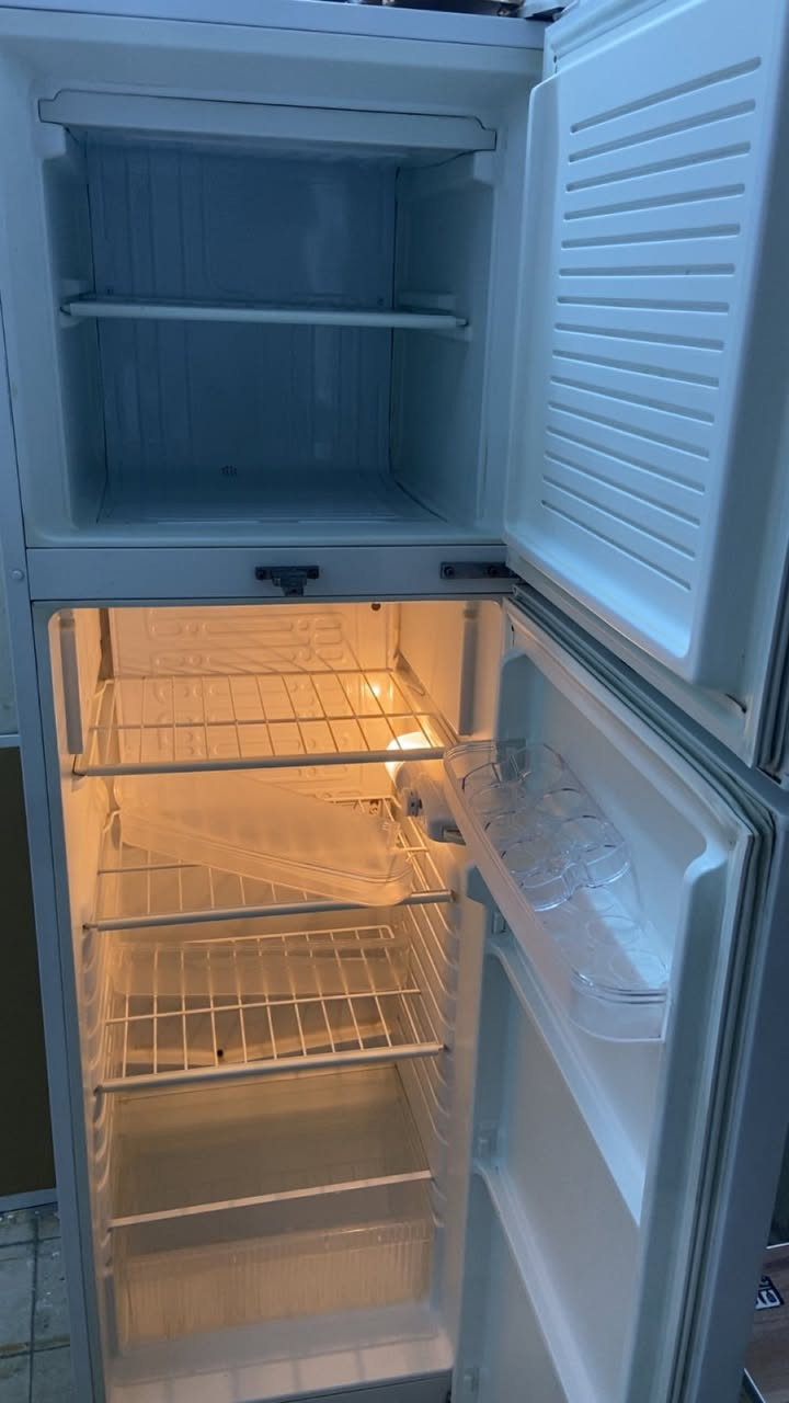 ثلاجة الوادي  10 قدم نظيفة جداً للبيع اسعر 250 
بغداد زيونة


**إذا كنت صاحب هذا الإعلان وتريد حذفه لأي سبب، رجاءا أرسل رسالة إلى الدعم الفني**