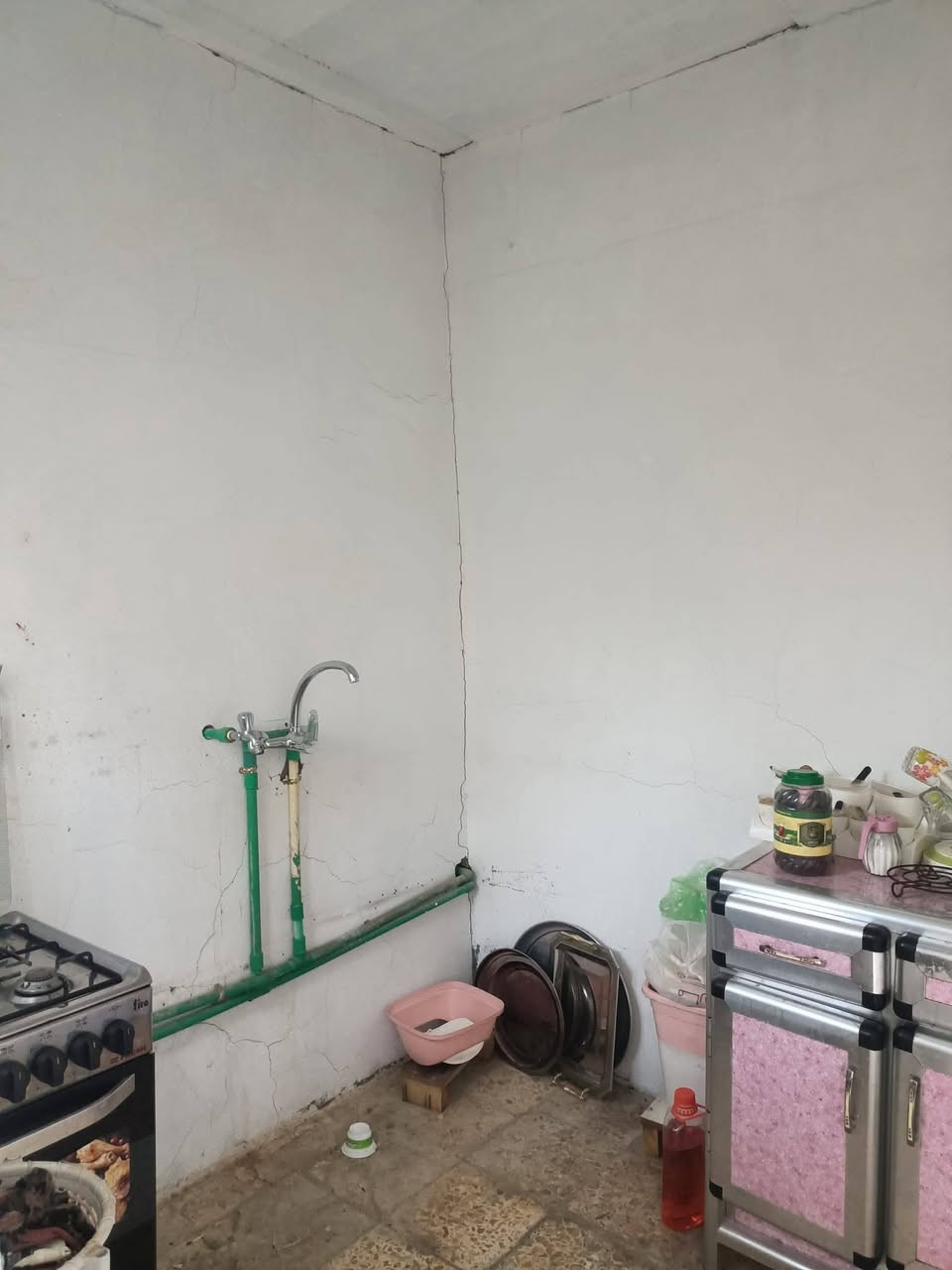 بيت للرهن 70متر غرفه وصاله ومطبخ وتخاريج سعر الرهن 20 مليون الموقع دور الهندية الاتصال ***********
