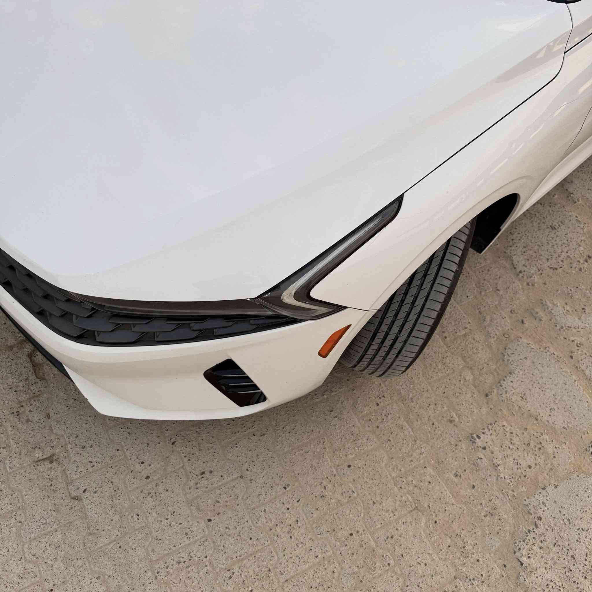 سلام عليكـــم
كي 5 موديل 2022 (امريكي) 
حادثه (حالوب) فقط 
سياره جديده حيل 
محرك 1600 ( تيربو )
موصفات فول ماعده لفتحه 
سياره بسمي مداور ثانيوم 
1- تحكم ستيرن 
2- رادار امامي خلفي 
3- لد
4- تحكمات ستيرن 
5- مانع نزلالق
6- مثبت سرعه 
7- تشغيل عن بعد 
8- اشاير مري 
9- سياقه ذاتيه 
10- مثبت سرعه 
11- كامرات 
12- حساسات خلفي امامي 
وبعد هواي موصفات بيها 
مكان سيارة النجف الاشرف 
ترهم بيع او مراوس حسب لقناعه 

***********
