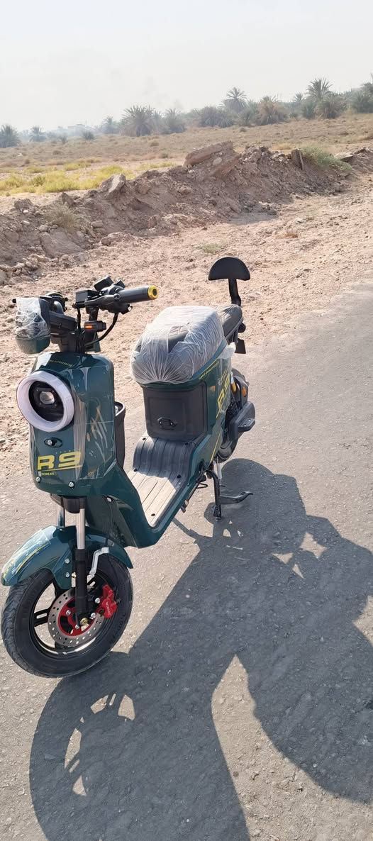 السلام عليكم
دراجة شحن R9    2026 
الدراجه اي نقص مابيهة دراجة جديده استعمال شهر واحد
اضافة ويل رياضي 
 بطاريات كبار 32
العنوان البصره قضاء  الدير ناحية النشوه 
السعر 525 وبيهة مجال 
***********
