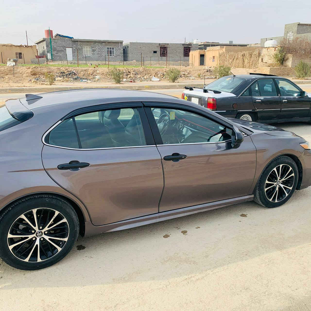 السلام عليكم
للبيع كامري 2019 SE حاثها موجود بلمنشور مكلف بلنشر رقم صاحبها***********
