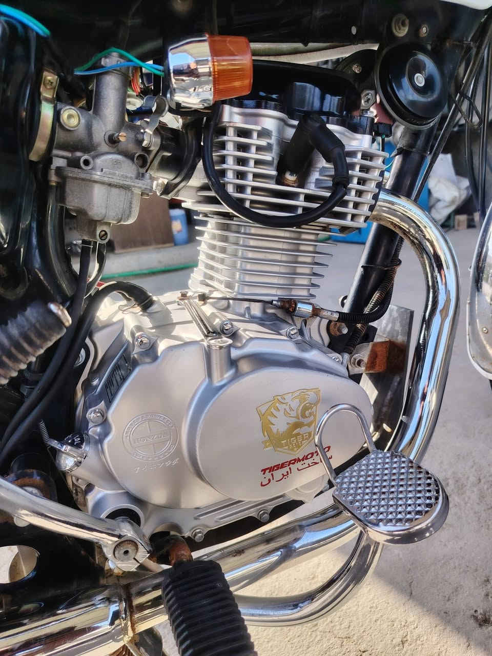 السلام عليكم دراجه للبيع موديل 2018 دراجه كفال عامه محرك مكفول أوراق اصولي اصولي دراجه احل من الصور خيرمن الله دراجه ماتصرف عليه ربع كامل مكمل لبريده يتصل على الرقم *********** مكاني حله
