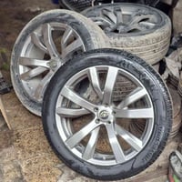 حبايب گلبي   متوفر ويل كب نضيف ويا تخم تاير +كلش حلو ونضيف بدون عواج و...