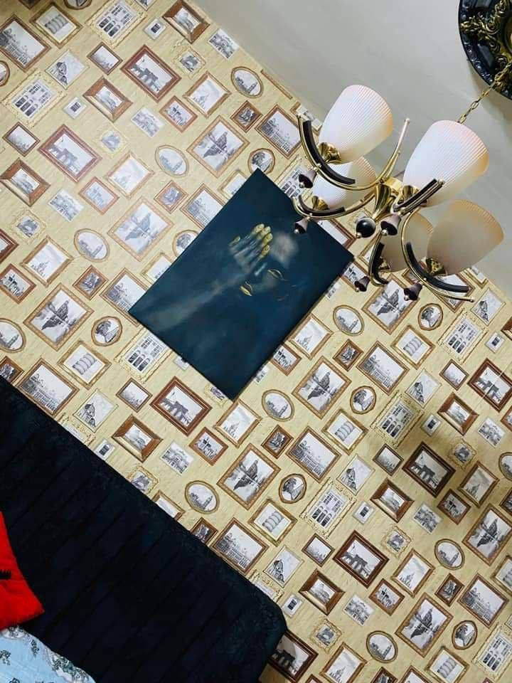 السلام عليكم بيت م 100 الواجه 5 والنزال 20 البيت طابق ونص نقص الغرفة الأمامية يحتوي البيت على غرفتين نوم وطارمه واستقبال وصاله جوه وصاله فوك وغرفه نوم 5 في 4 جوه وغرفه فوك صطحين العنوان مثل ماموضح بالفيديو بدربونه السواعد بضهر بيت جلوب للتواصل ***********
