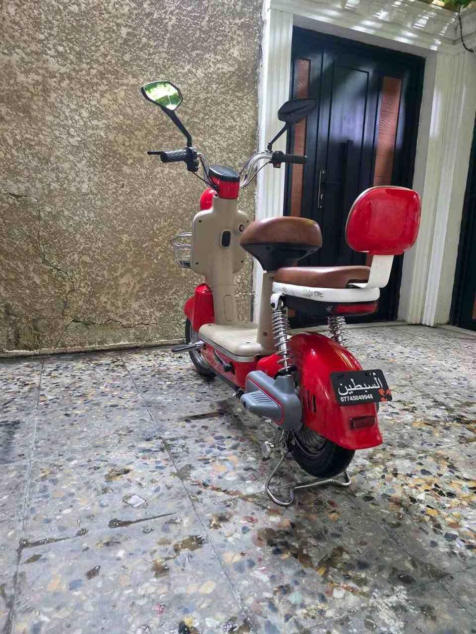 السلام عليكم دراجه شحن للبيع
الضرر فقط المرايه اليمنه 
بطاريات جديدة
شاحنه جديده 
مستخدمه فقط7اشهر
السعر250وبي مجال 
للاستفسار***********
