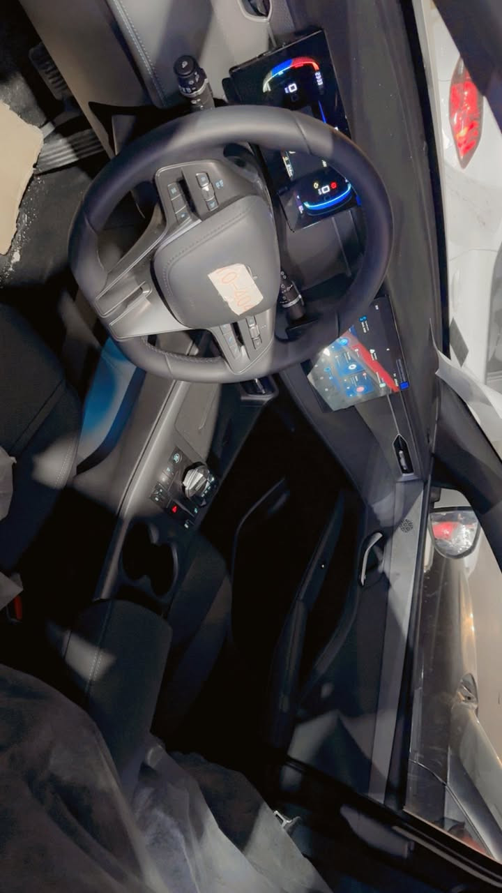 BYD 2025 كن بلاس 
السعر🔥🔥17و275 قفل صافي بدون دلالية بدون عمال 
الكميه خير من لله
الاتصال ***********
بغداد معارض الشعب معرض الحسني
