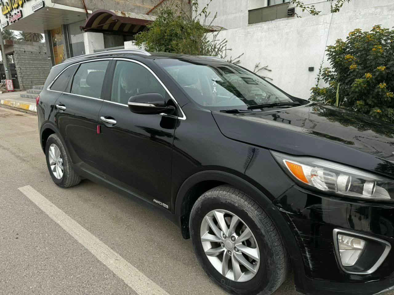 للبيع
سورنتو 2017 وارد امريكي فئة LE
ماشية 52ميل فقط حقيقي 
رقم بغداد الدولي تحويل مباشر 
بيها رش من امريكا بنيد وجنطة وجاملغ السائق 
كير محرك كفالة عامة 
 7 راكب 6 سلندر 
النظافة 100%
السعر 155
صور الحادث مرفقات 

هاتف *********** بغداد مكان السياره
