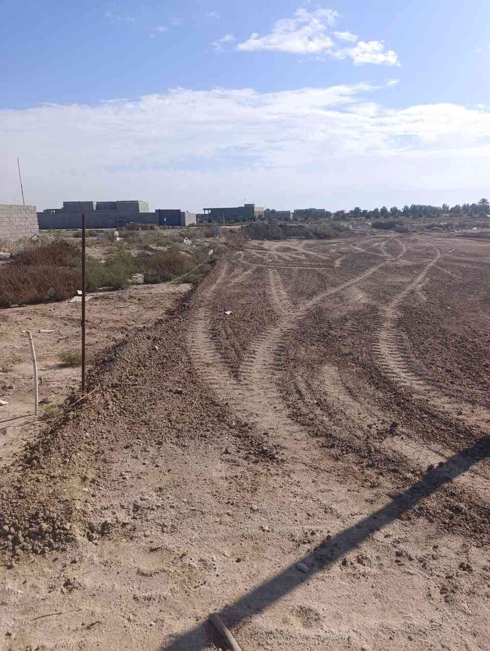 السلام عليكم قطعه المساحه 500م  السعر 28 قطعه المساحه 600م السعر 32 ***********
