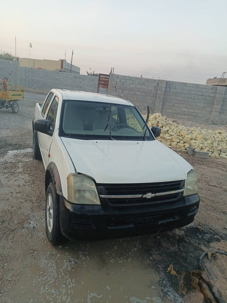 لوف للبيع موديل 2005 مزاد بغداد محرك بنزين محرك متسوبيشي الشد جديد ***********
