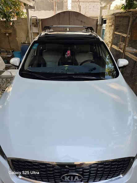 السلام عليكم 
♦️سورنتو وارد كويتي

♦️فئة فول مواصفات ١/١ 
موديل 2019 شكل ال ٢٠٢٠

👇👇👇👇

المواصفات

-محرك 6V سلندر 

-السياره فور ويل دفع رباعي 

-7 راكب

-بانوراما 

-بصمة 
 
-كشنات كهربائي 

- وضعيات للقيادة "عاديnormal-اقتصاديEco- سبورتSport- 

-مري شفط 

-جنطة تحكم كهربائي 

-كشنات جلد 

-تدفئة للكشنات

- قطع للتبريد 

- بسمي تحويل ثاني يوم 

-كير كهربائي 

-حساسات خلفية 

-بدون حادث السياره كلين

-السياره على وضع الشركه كير مكينه كلشي 

- للإستفسار الاتصال على الرقم 

 ***********متواجد واتساب
