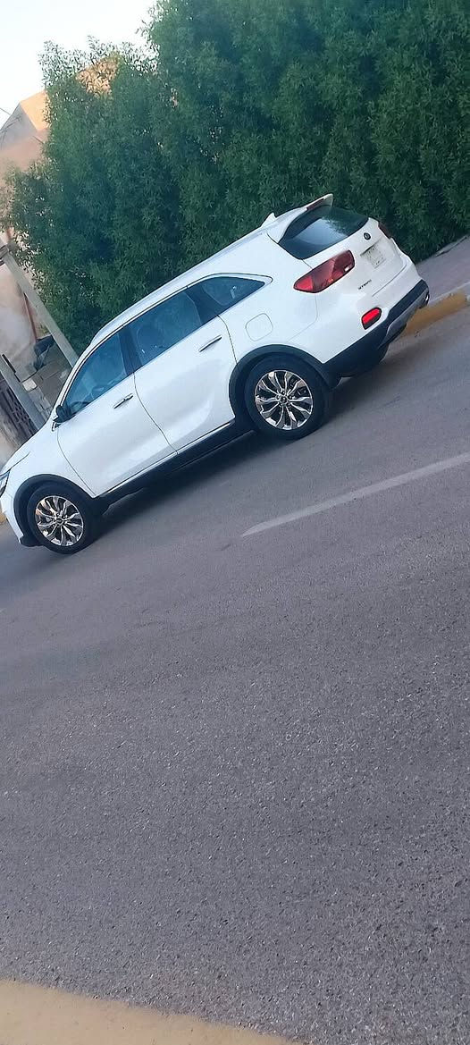 سورنتو 19 فول مواصفات ..عدا البانوراما والدفع الرباعي...مكفوله من الصبغ ..بارد اربع اصباع باب عكس السائق ..رقم بغداد بسمي...
مكان السياره الفلوجه
السعر 23500$
***********
