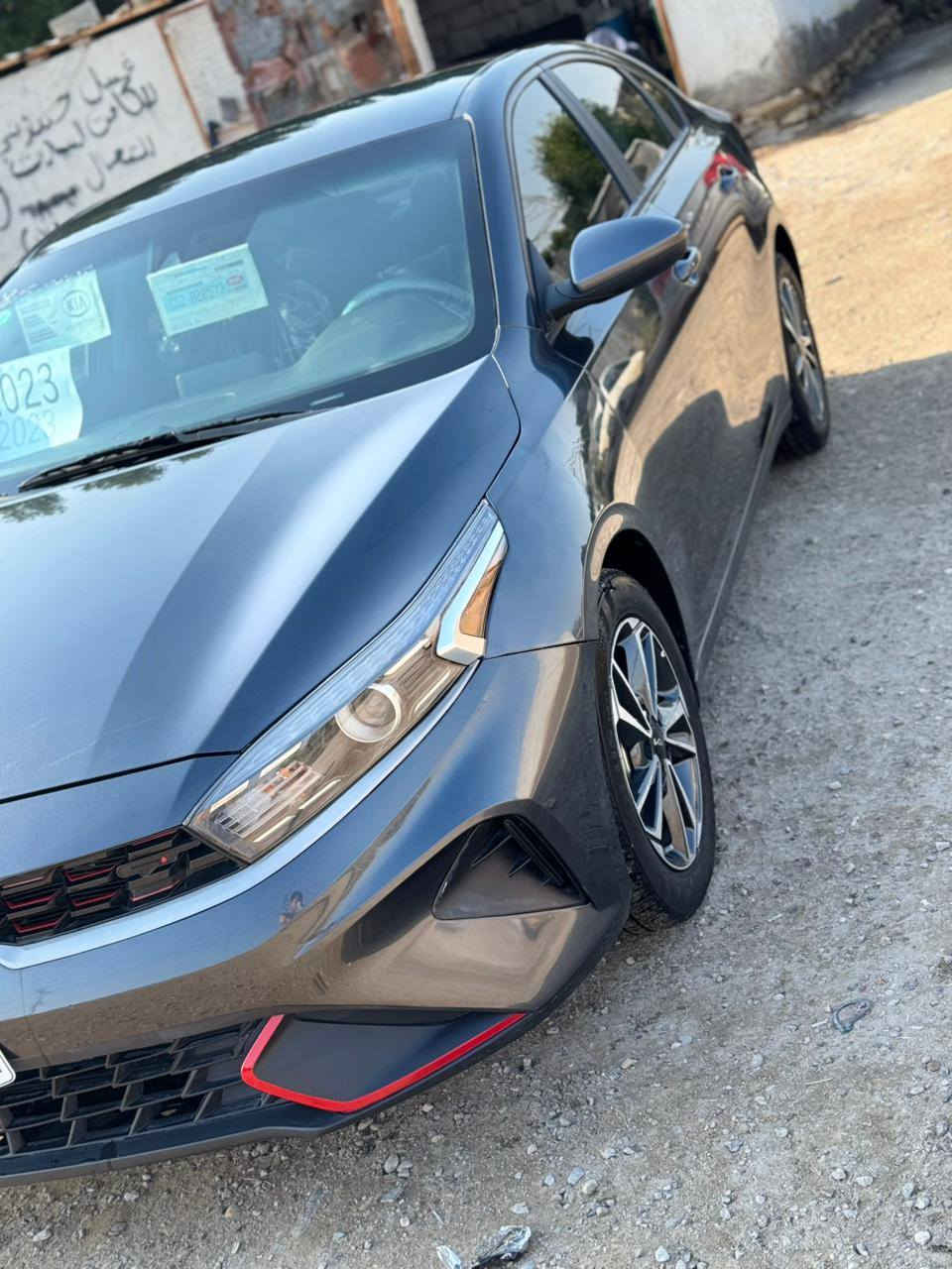 كيا فورتي موديل 2023 حرا تترقم جميع المحافظات ماشيه 17mi سياره ضرر بسيط بنيد مبدل قطعه اصليه  سعر 142$ بيها مجال ***********
