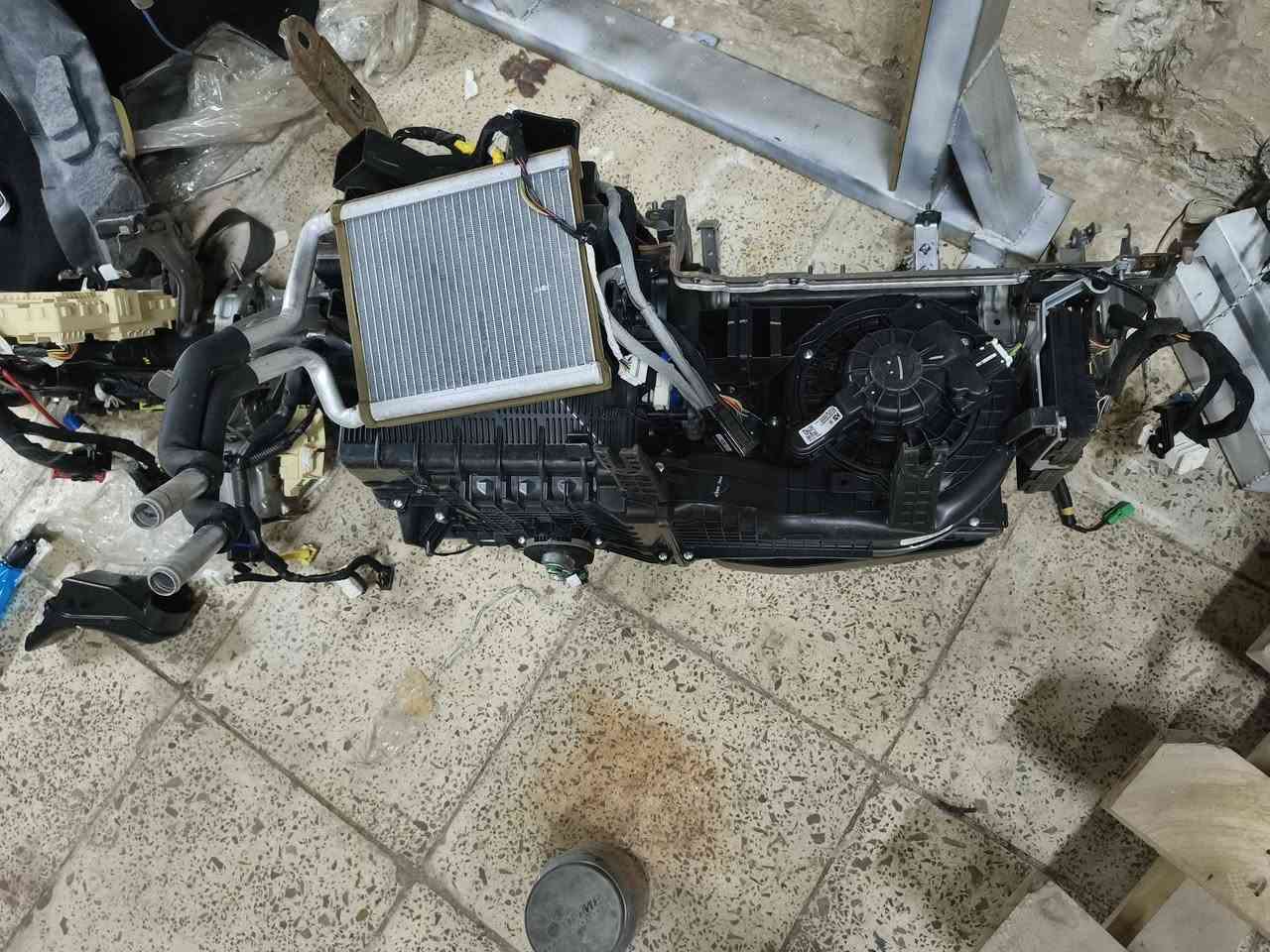 السلام عليكم يتوفردشبول كامل لكيا فورتي صول كونه كي فايف شنو تحتاجه موجود وبسعر تنافسية رادار خلفي رادار تحديد مسار جوزه مع ريمونت شمسيات حزام امان شاشات بورد تبريد تحكم ستيرن فريز تبريد حار وبارد قواعد فيوز داخليه كيلو صندوك وكيلون بنيد ماطور استيرا كهربائي ، جميع الغراض من مديل ٢٠١٩الى ٢٠٢٤ متواجد واتساب ***********
