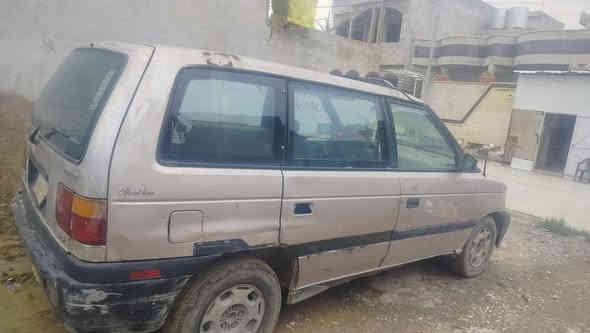 السلام عليكم مكلف بل نشر 
سياره مازدا البيع موديل1991رقم كركوك شرط الوكاله وتحويل محرك كورله وكير تعليك تومتيك السعر 15ابيها مجال مامسجله عله كابون بانزين ***********الرقم بي واتساب مفتوح مكان السياره موصل حي الملايين
