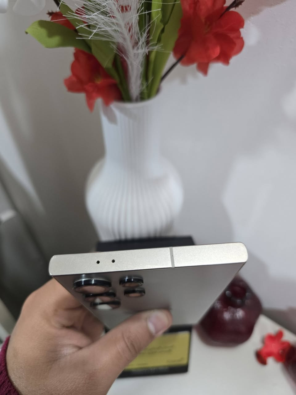 سلام عليكم ورحمه الله
اس 24 الترا ذاكره 512 
لون تيتانيوم رصاصي ضمان عين فهد 
مستخدم قليل جدا نضافه 100/100 لا خدش ولا نمش
غراضه كامله ويا كفر ولزكه وعدسات جدد كارتون وكيبل 
جهاز جدا جديد للبيع فقط مكاني بغداد كرخ 
***********
