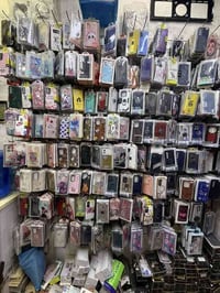 اكسسوارات موبايل للبيع تصفيت محل المحل كامل من كفرات ولاوصق وشاحنات وس...