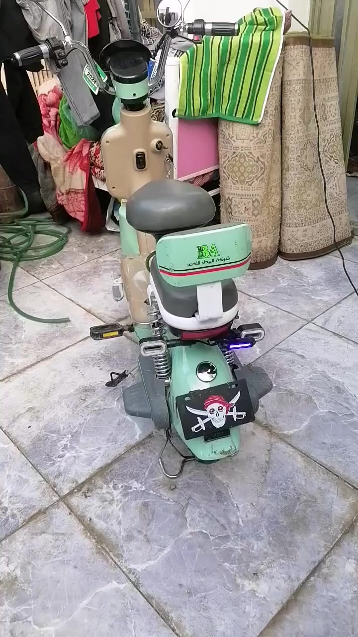 السلام عليكم عندي دراجه حجم 14 فول مواصفات باقي التفاصيل خاص او***********
