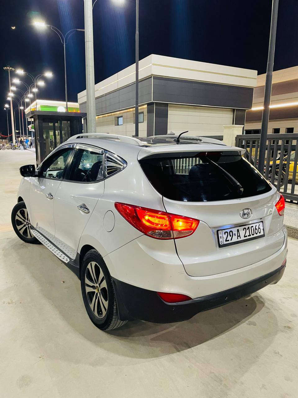 توسان خليجي موديل 2013 بسمي رقم واسط دولي صبغ حزام مكينه 2400 معروضه ب 115 ورقه للاستفسار *********** و *********** واسط الكوت
