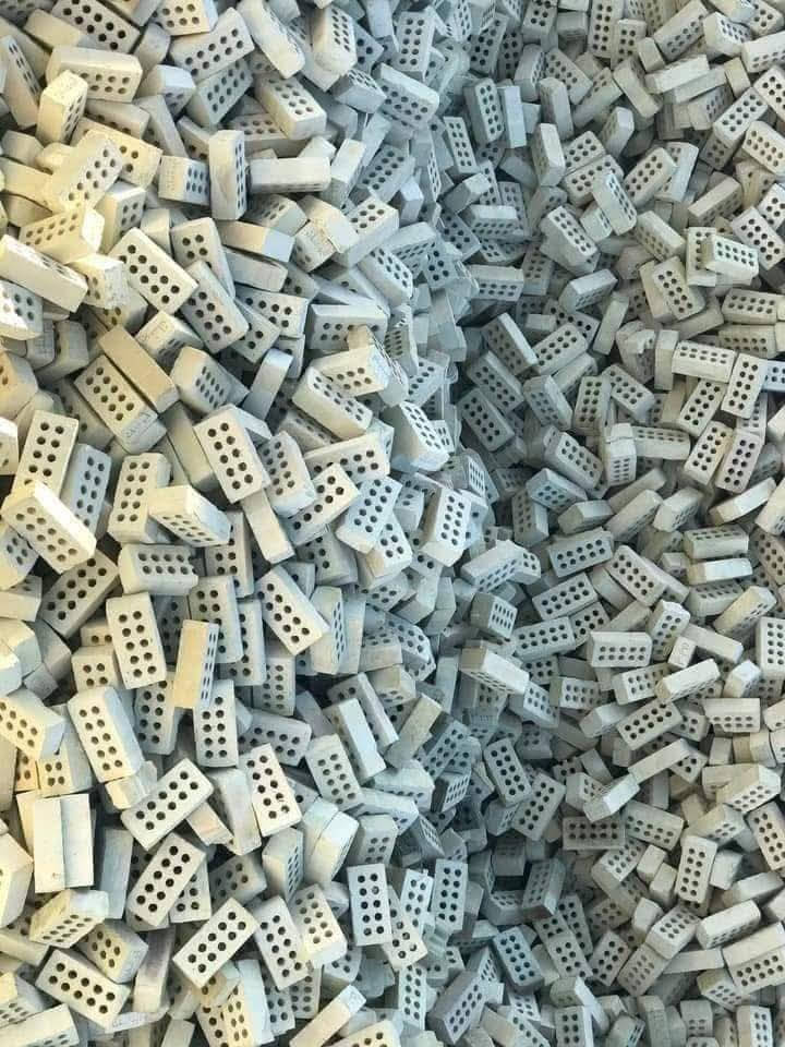 السلام عليكم طابوق درجه اولى شرط المقلاب توصيل كافه المحافظات العدد 4300 8,500 شرط توصيل كافه المحافظات خلال 24 ساعه باي ساعه يوصلك الطابوق     ***********//////***********
