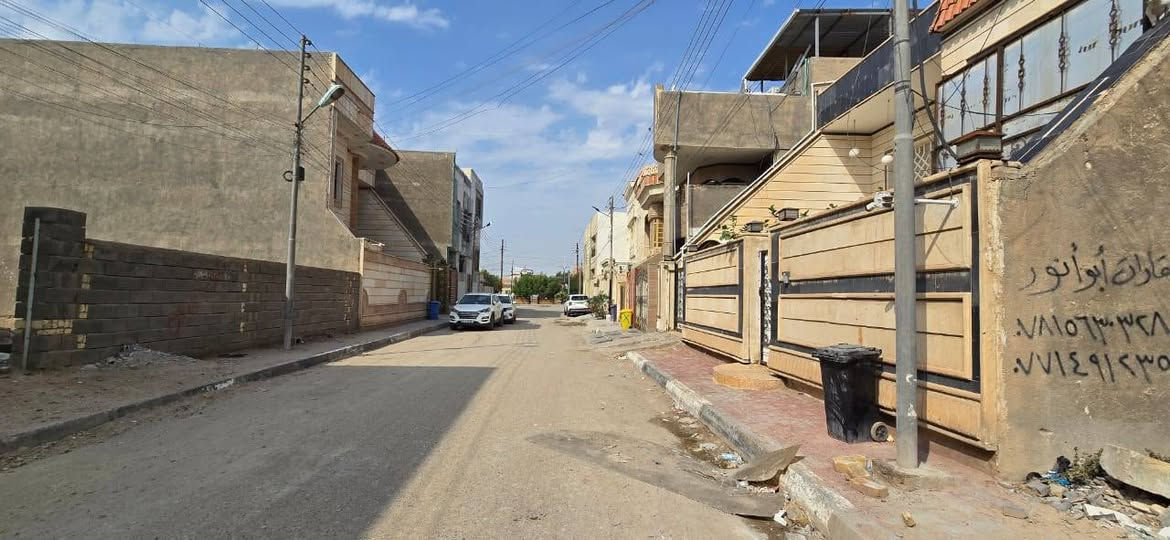 يعلن مكتب عقارات ابو انور فرع الطويسه عن وجود قطعه ارض للبيع موقع متميز منطقة كوت الحجاج قرب التحسينيه مساحة 250 متر واجه 12.5 عمق 20 متر موقع هادى ومتميز للسكن مكان راقي ممتاز الستفسار الاتصال//***********//***********// كما نستقبل جميع عروضكم وطلباتكم التجارية والعقارية المكتب مجاز قانونيا المكتب ماقبيل مطعم الحسون عقارات أبو انور فرع الطويسه
