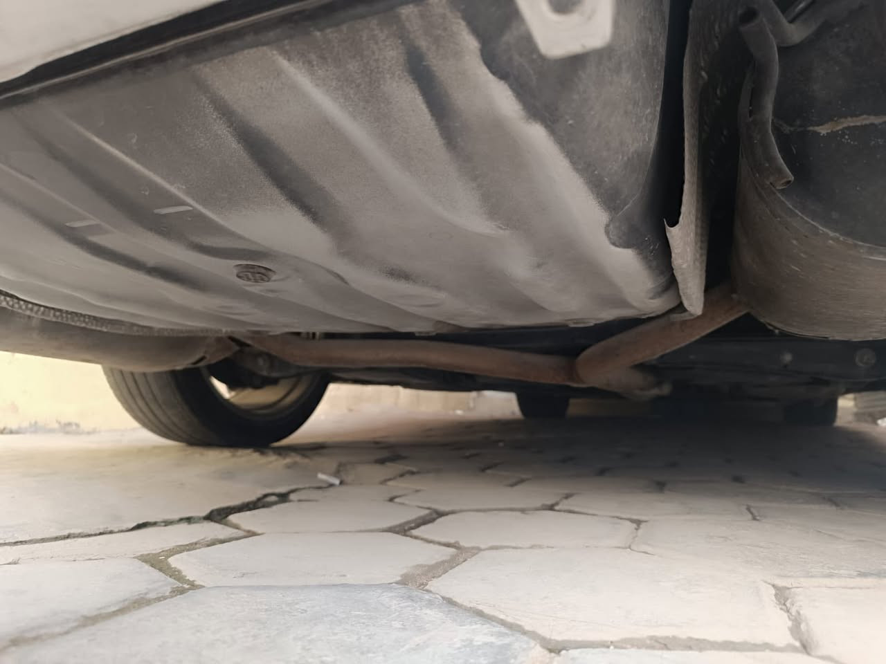 سلام عالیكم
شاهینه‌ ٢٠٠٧ ساغ ساغ 

ئەتلەت گۆلدن 

گێر گه‌وره‌ی مه‌كینه‌ بجوك 

هەموو گیانی کارەبایی هەموی ئیش ئەکات 

سلایت 85km 

عه‌ته‌ر ئستیل 

له‌حه‌یه‌ شوۆر  

دۆسه‌ تۆمز 

ئاوینه‌ ئیشارات 

كوشن جلد 

كوشن هیته‌ر 

سه‌یاره‌كه‌ له‌سه‌ر ده‌قی شه‌ریكه‌یه‌ 

دوو پارجه‌ی ئه‌وروپای هه‌یه‌ 

قفلی ٨٥ گه‌لا  

***********
