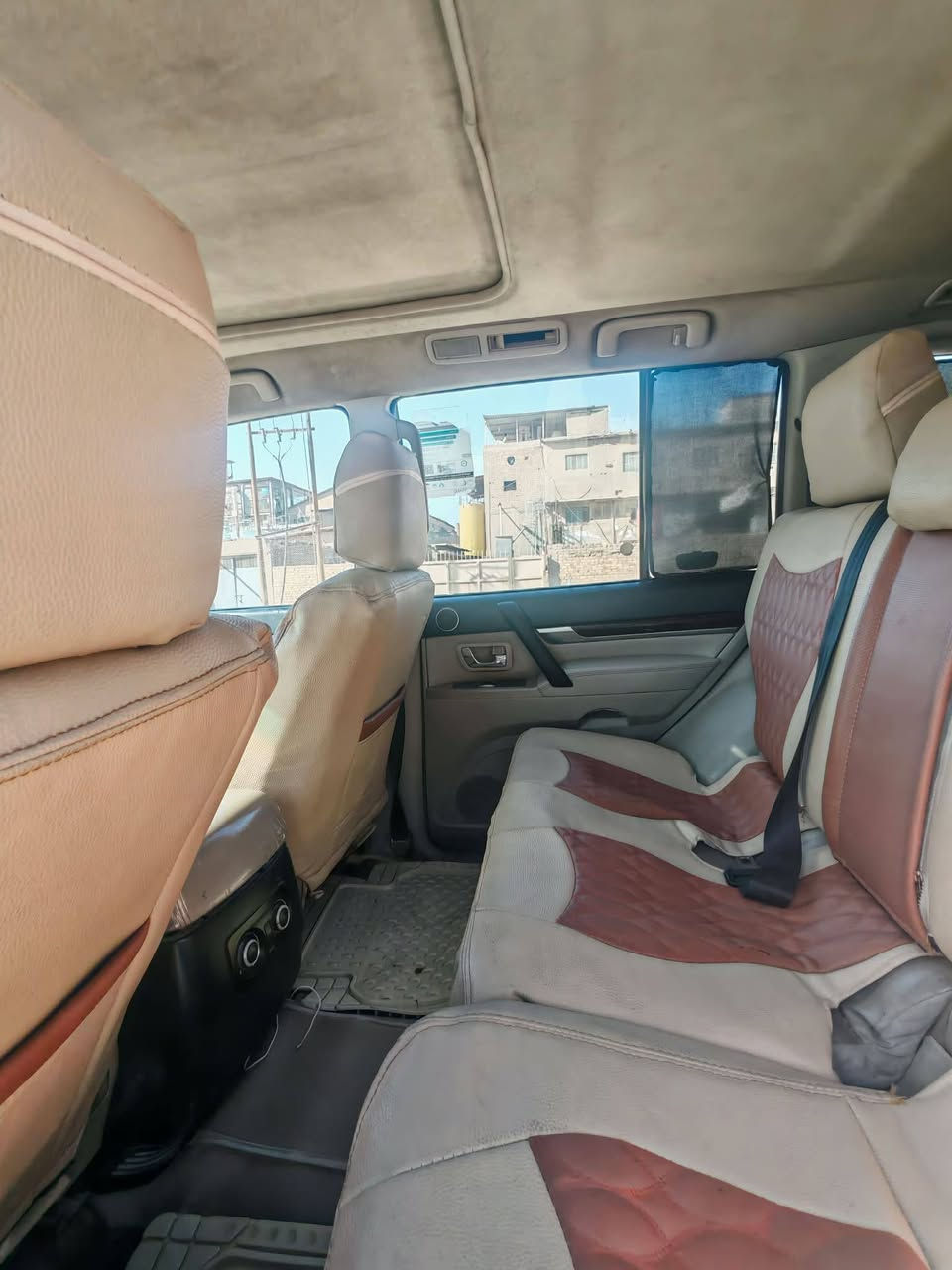 للبيع فقط
السلام عليكم باجيرو حبتور مديل 10  6 سلندر السياره كفاله عامه فول مواصفات شاشه دمام فتحه مري كهربائي بيه بس بارد موضح بالصوره فقط جاهزه السياره من كلشي وبلعافيه على ياخذه 
مكاني بابل 
للأستفسار ‏‪***********‬‏

‏‪‏‪***********‬‏
