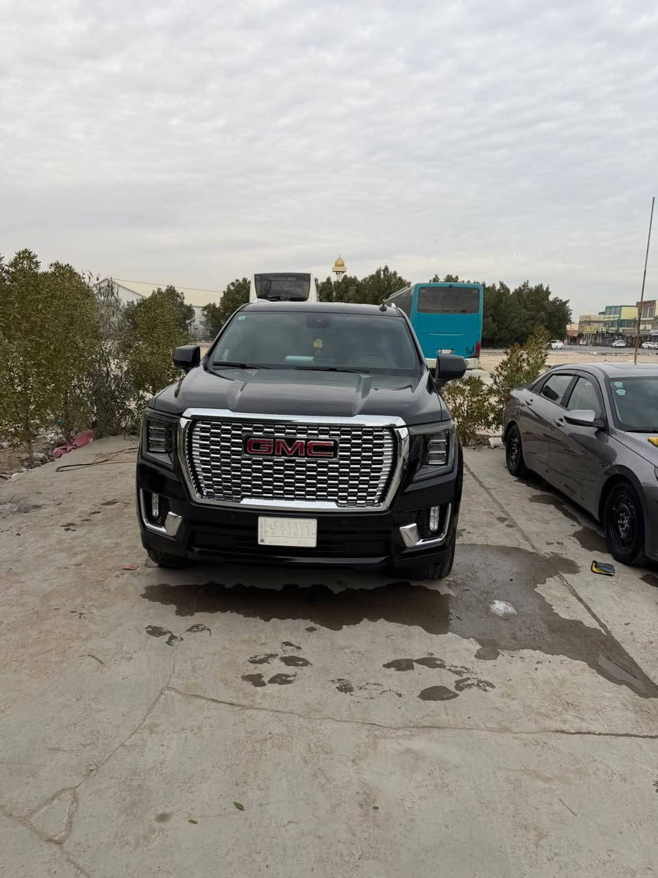 السلام عليكم جمسي  موديل2023 بيها بارد باب الخلفي   وكالة منصور ام ضمان خليجيه رقم بغداد ماشي 66الف رقم***********
