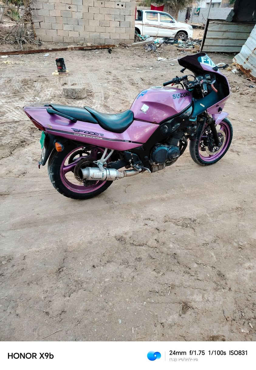 السلام عليكم اخوان بطح ساسوكي قرش حجم ٤٠٠ كفاله السعر ٦٠٠ وهاذ رقمي ***********
