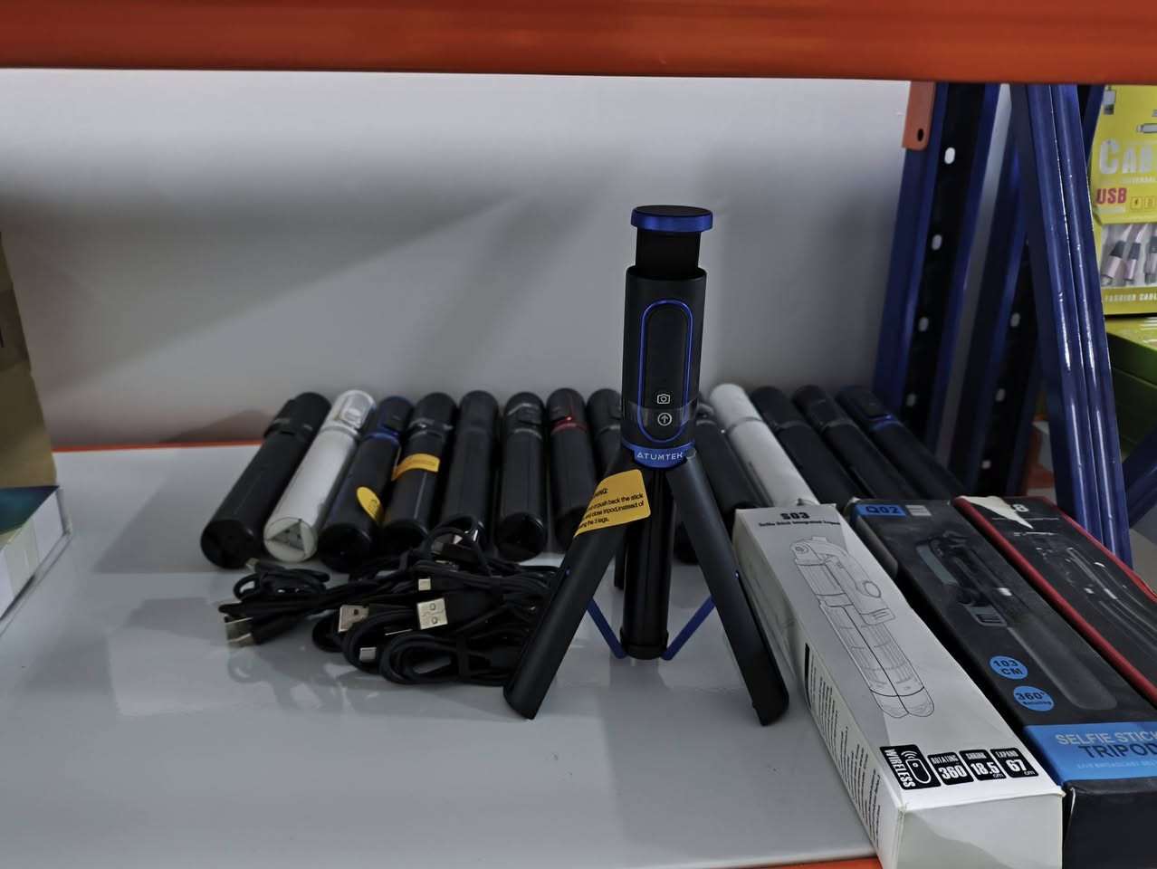 5 الاف فقط 🔥🔥تم تخفيض السعر لاعياد الكرسمس القطعه ب5 الاف فقط
متوفر 18 قطعة
كل الالوان متوفر
توصيل جميع المحافضات متوفر 
رقمي واتساب ***********
